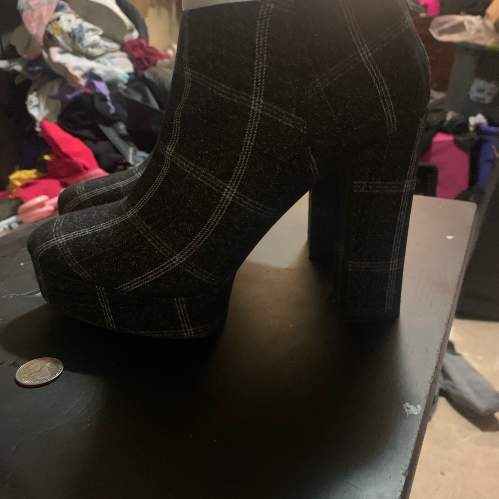 Jessica Simpson Black Plaid Heeled Boots